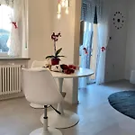 شقة Birimari House