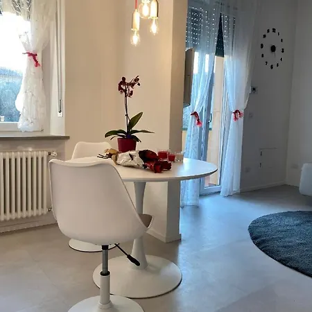 Lägenhet Birimari House